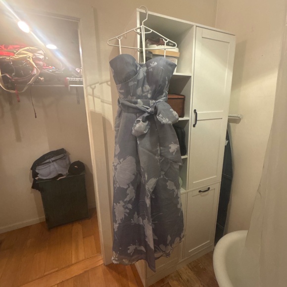 Dress - Picture 1 of 5